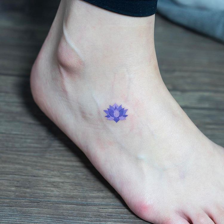 tatuaże na stopie